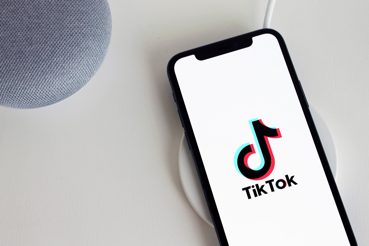 TikTok dan CapCut Aplikasi Paling Banyak Diunduh Sepanjang ...