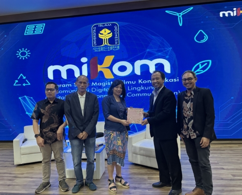 Mikom UII