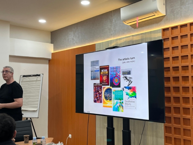 Visiting Professor: Method Workshop Arts-based Research
