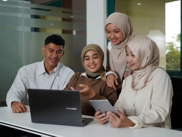 Understanding Communication Research: The Three Important Paradigms
