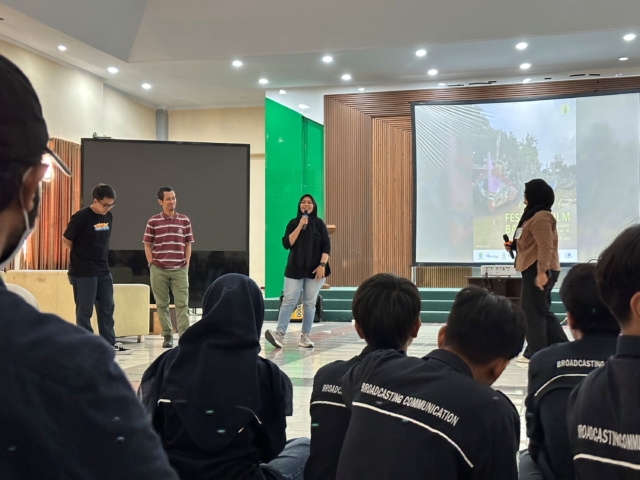 Pemutaran Film “Sweat Dripping in the Ripples of the River” dalam Festival Film Bahari