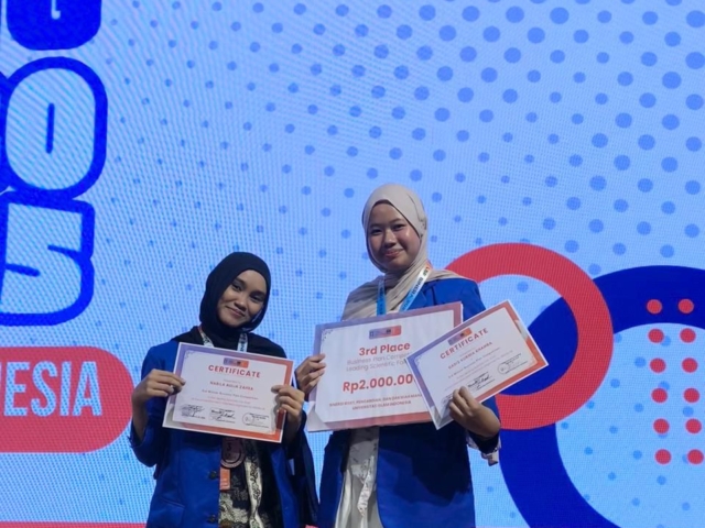 Two IPC Students Win Third Place at the International Business Plan Competition Leading Scientific Fair 2025