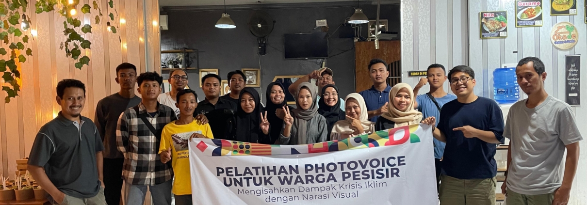 Pelatihan Photovoice Warga Pesisir Demak untuk Advokasi Krisis Iklim