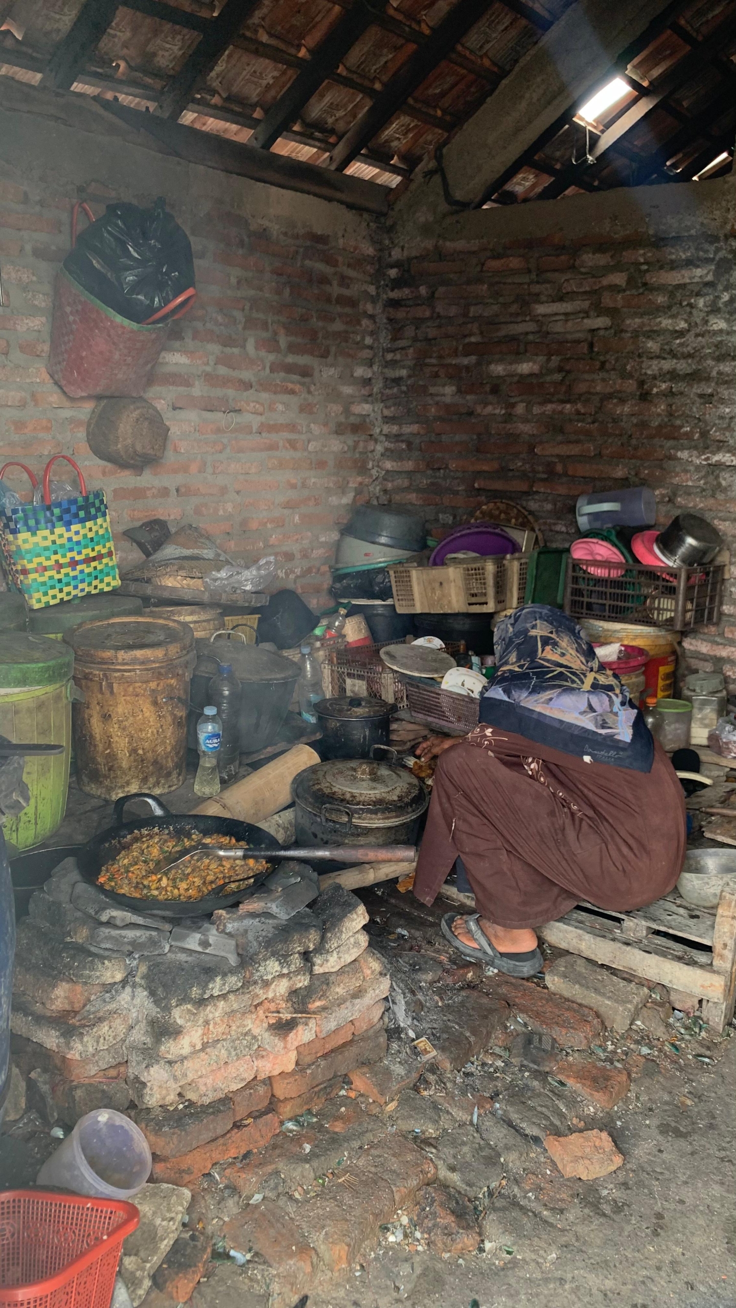 9 Jam di Desa Tenggelam ‘Menyingkap Solastalgia Korban Bencana yang Terabaikan’