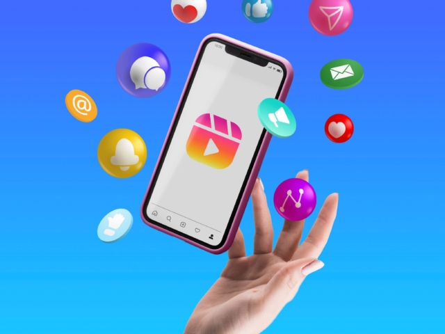 The Impact of Social Media on Body Image and Self-Esteem