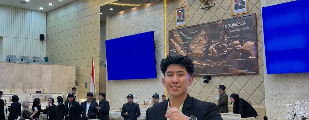 Mahasiswa Ilmu Komunikasi UII Ikuti Youth Parliamentary DPR RI 2026, Bahas AI dan Kebijakan Publik